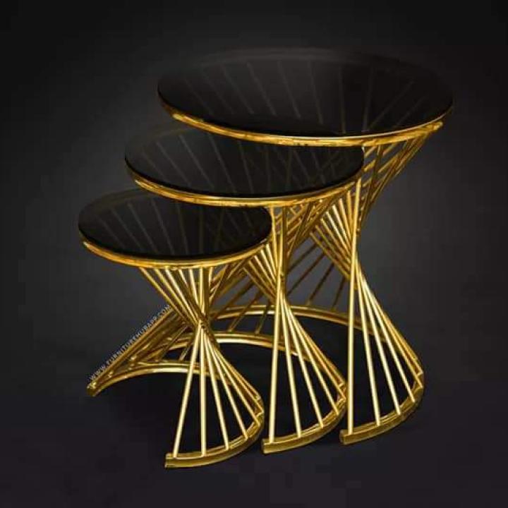 طاولات معدنية متعددة الاغراض